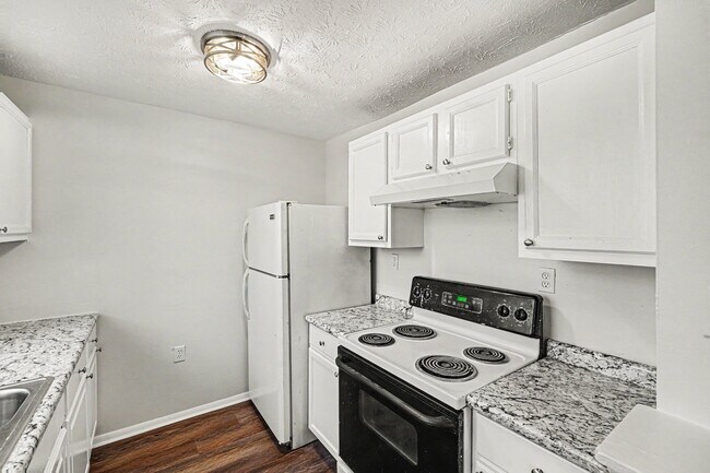 Photo - 562 Glenwood Ave Apartment