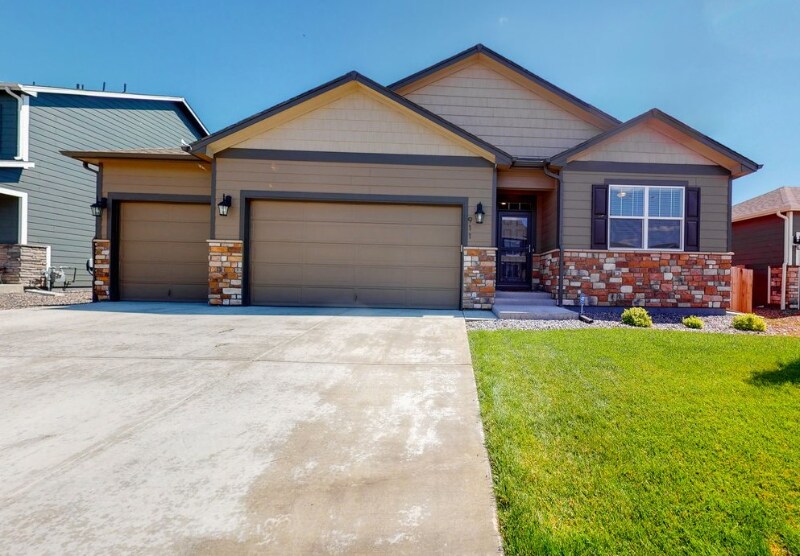 Foto principal - 911 Camberly Dr