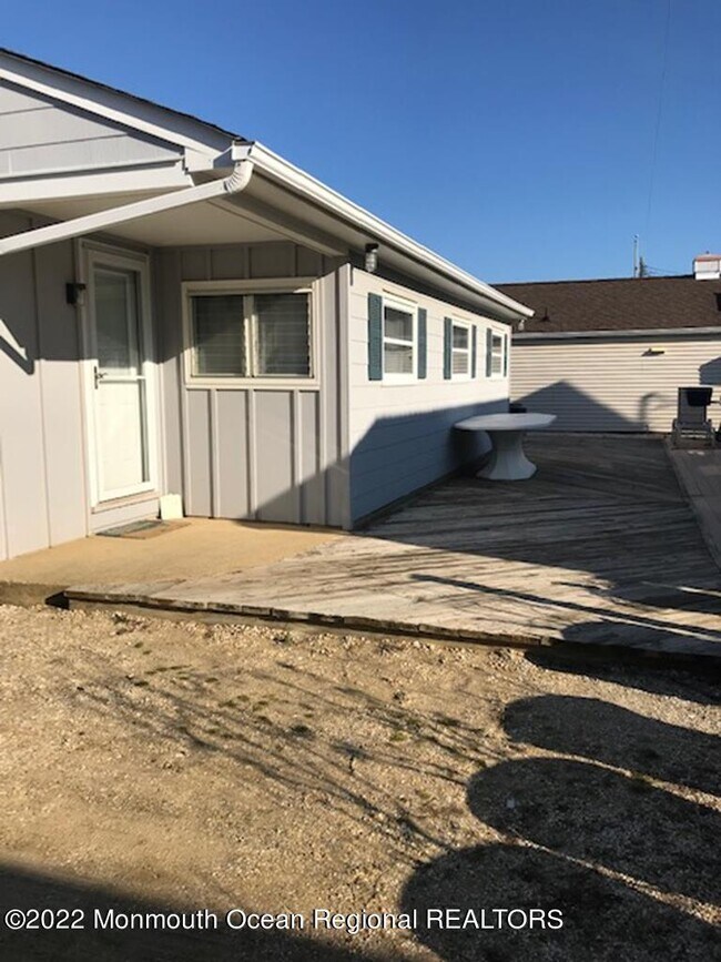 27 E Crane Way, Lavallette, NJ 08735 House Rental in Lavallette, NJ