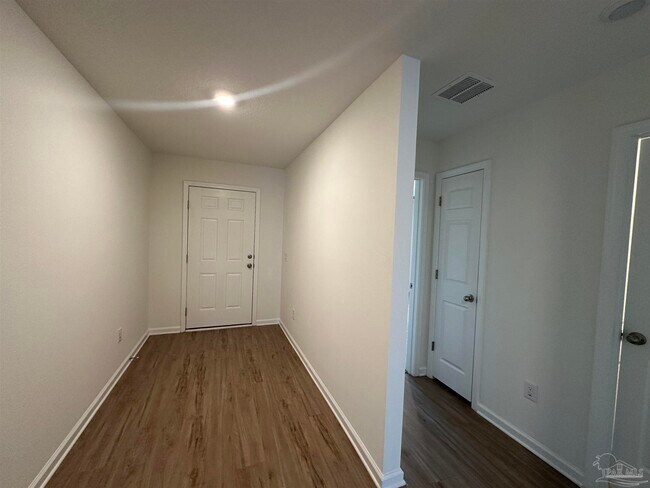 Foto del edificio - 3472 Blaney Dr