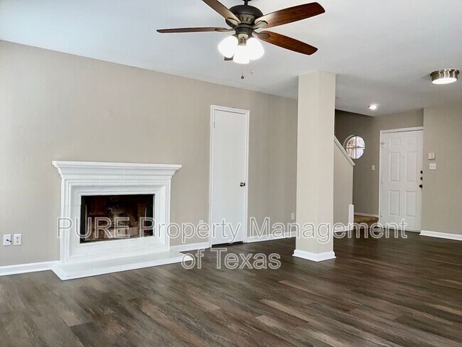 Building Photo - 1594 Parkfield Cir
