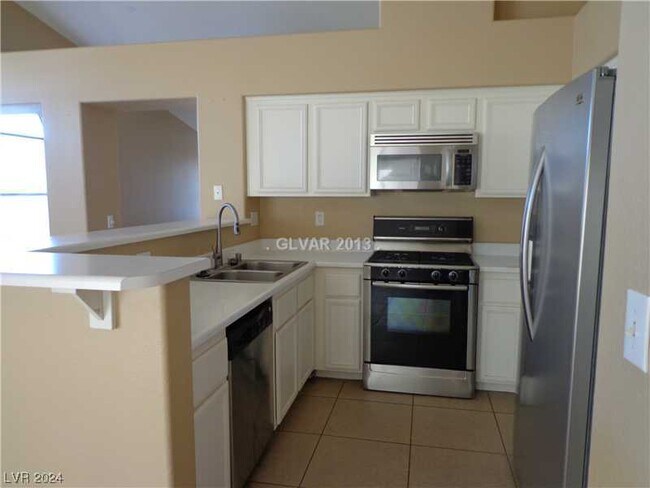 Building Photo - 3429 Steppe St