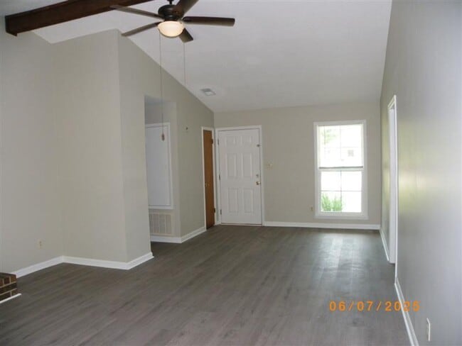 Building Photo - 929 N Willowick Dr