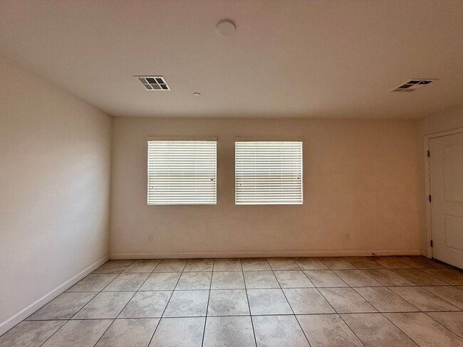 Foto del edificio - 3 BED 2.5 BATH 2 CAR GARAGE TOWNHOUSE w/ LOFT in CADENCE FOR RENT!