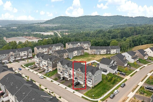 Building Photo - 3003 Olivetre Dr