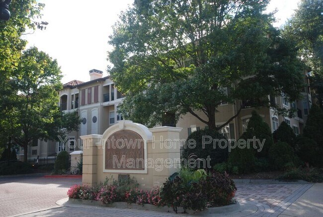 Building Photo - 955 Juniper St NE