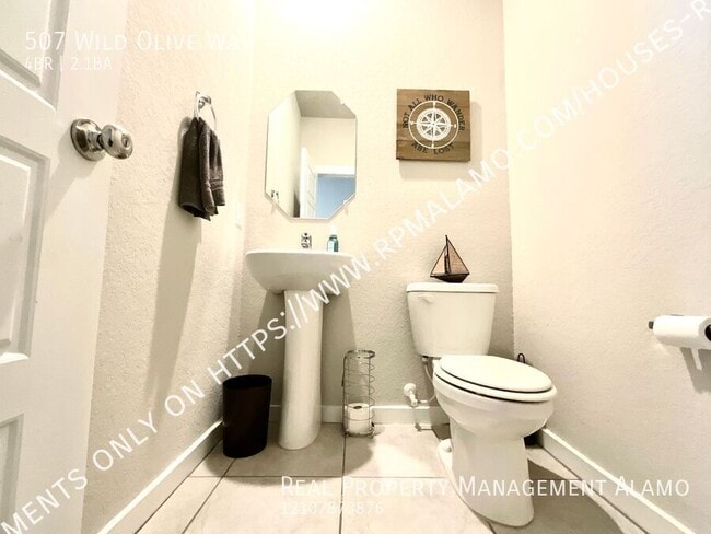 Building Photo - 507 Wild Olive Wy