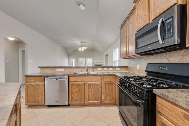 Building Photo - 5036 Birchwood Dr