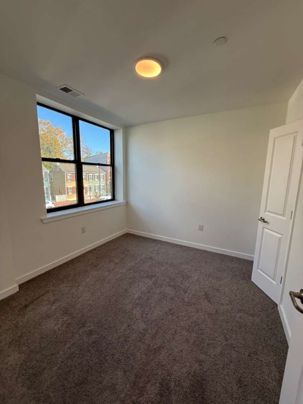 Building Photo - 329 W State St