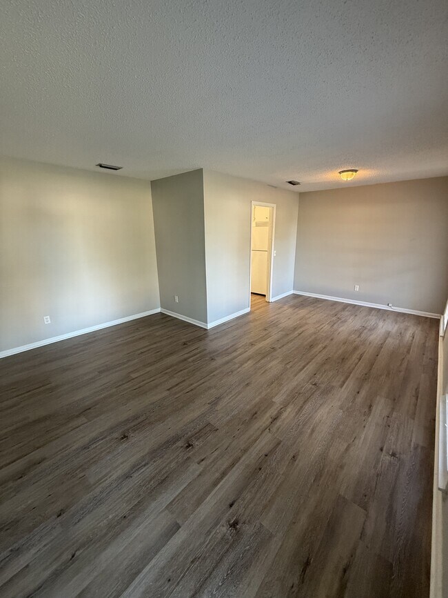 Foto del edificio - 164 Periwinkle Ln