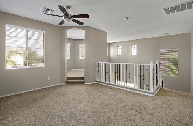 Building Photo - 4129 E Clubview Dr
