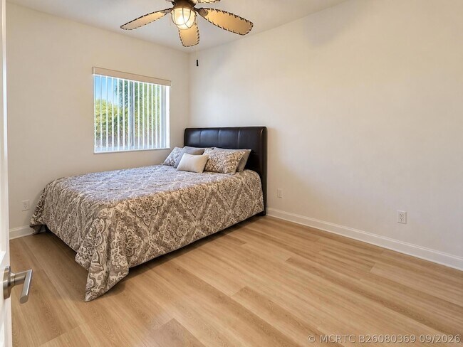 Foto del edificio - 2405 Windjammer Way