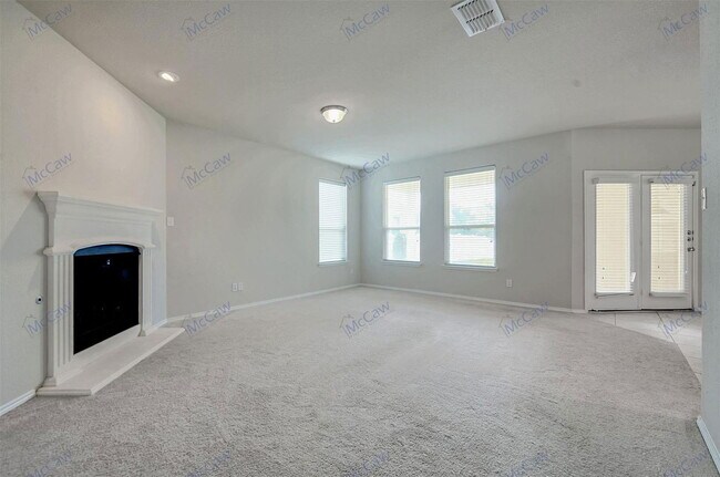 Building Photo - 1504 Emerald Tree Pl