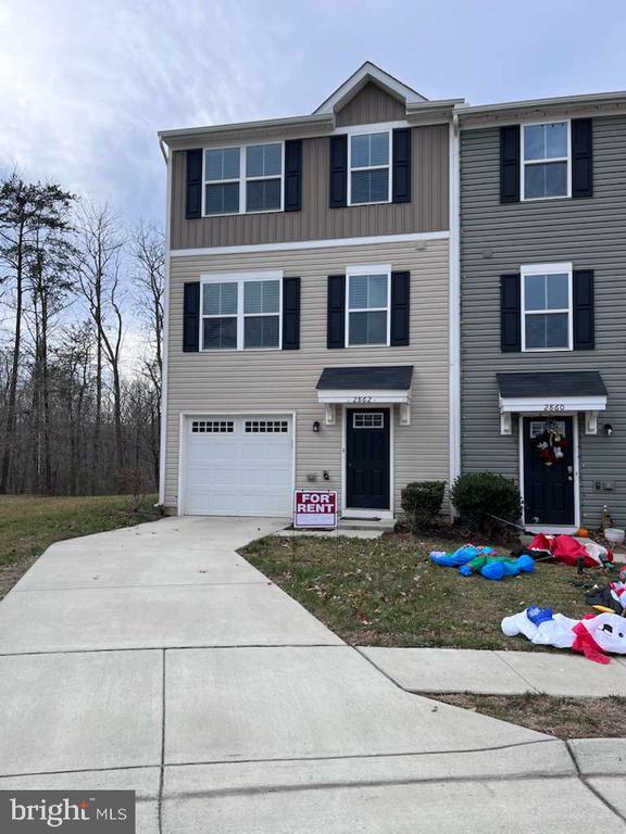 Building Photo - 2862 Farzi Cir