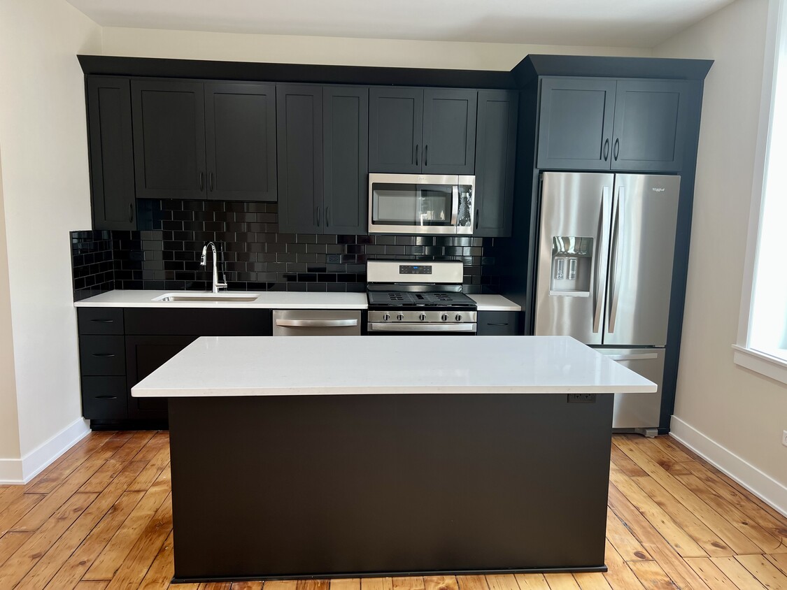 Kitchen - 103 Stephen St