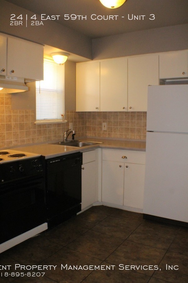 Building Photo - 2 bedroom townhouse