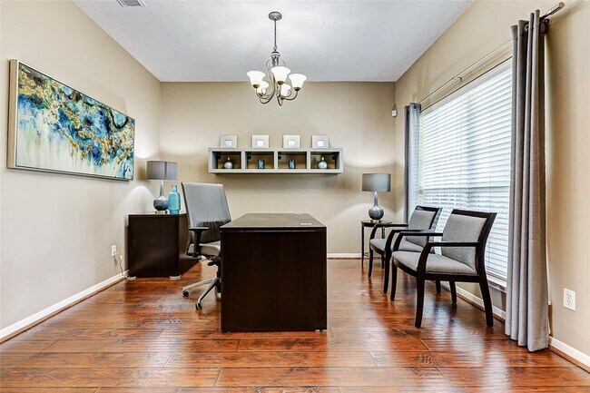 Building Photo - 2208 Breezeway Bend Dr