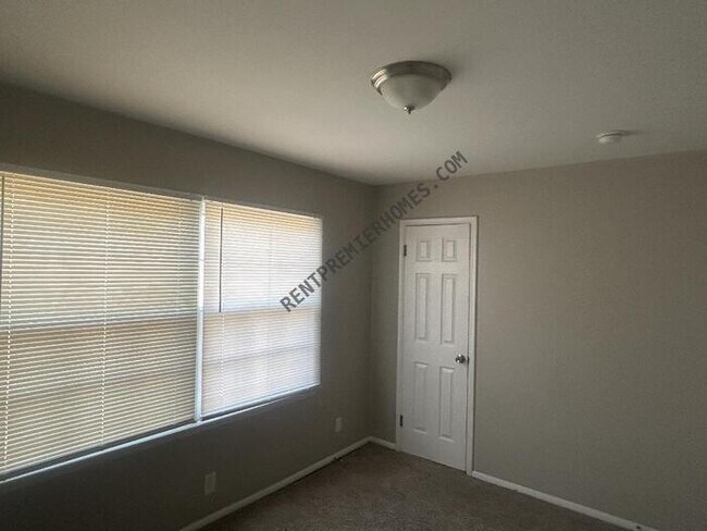 Foto del edificio - 8532 E 31st St