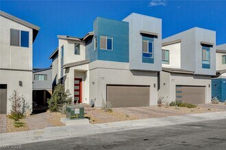 Building Photo - 3354 Via Strada St