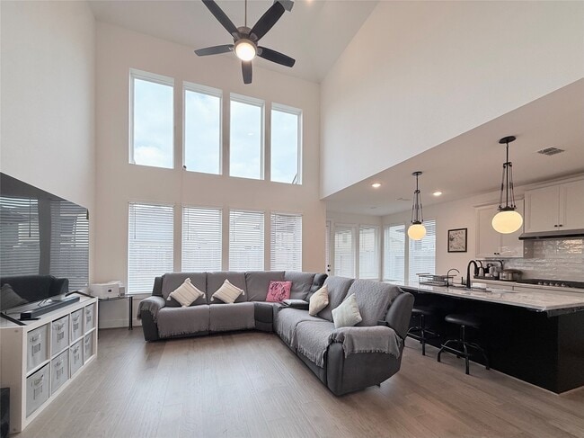 Foto del edificio - 31426 Warm Kindling Wy