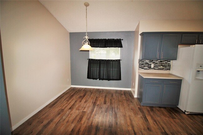 Foto del edificio - 222 Churchill Ct