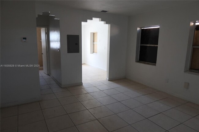 Building Photo - 4100 Palm Ave