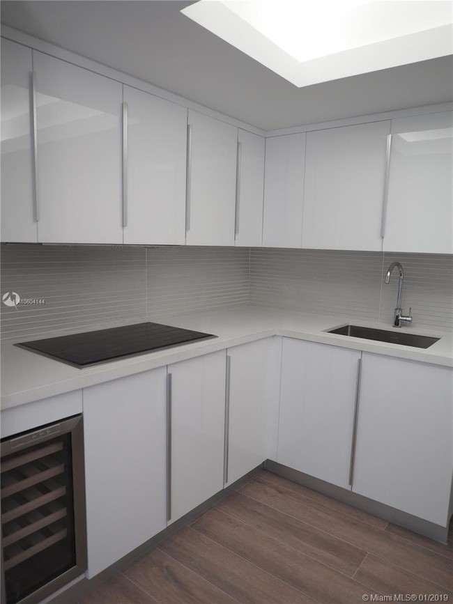Building Photo - ARLEN HOUSE EAST CONDO