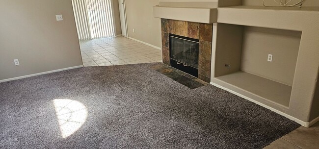 Foto del edificio - Beautiful 3 bedroom 2 bath Summerlin home ...