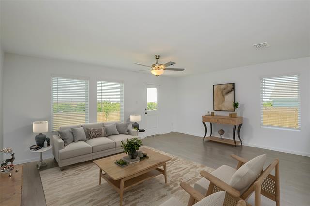 Foto del edificio - 2745 Mistwood Dr