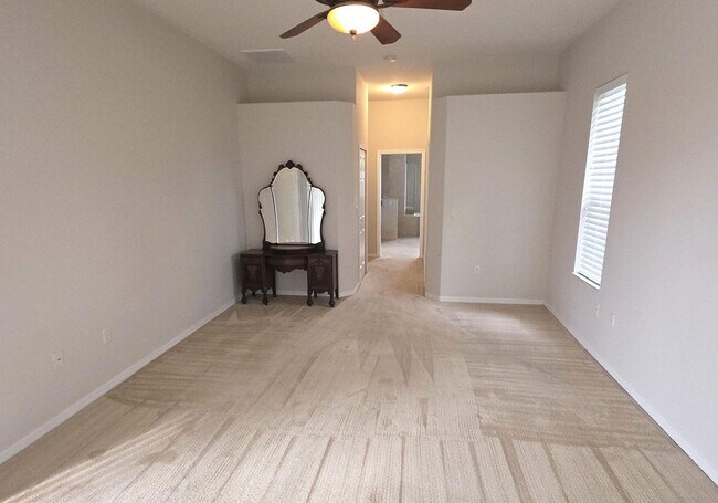 Building Photo - 14327 Shea Dr
