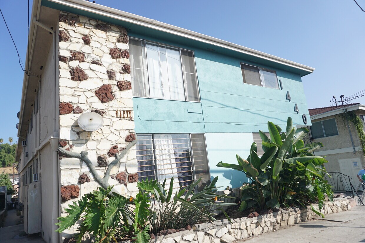 Front of Building - 1440 Logan St