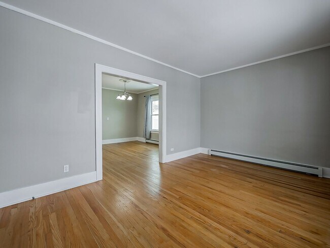 Building Photo - Fully Remodeled 2-Bed Home in Dearborn!
