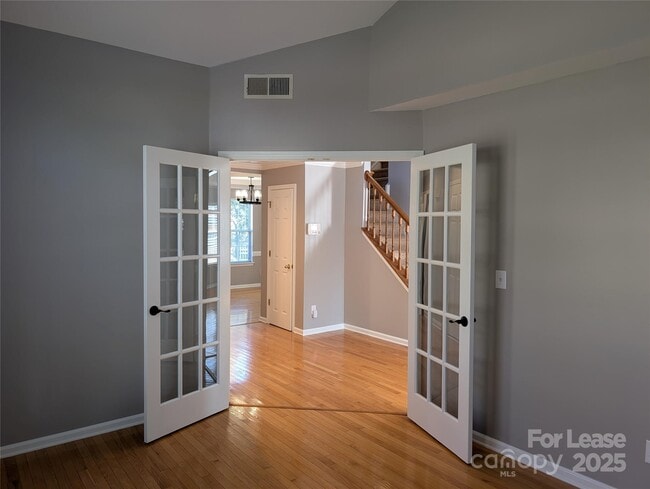 Foto del edificio - 160 Stone Ridge Ln