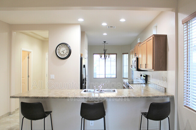 Foto del edificio - 23617 W Mohave St