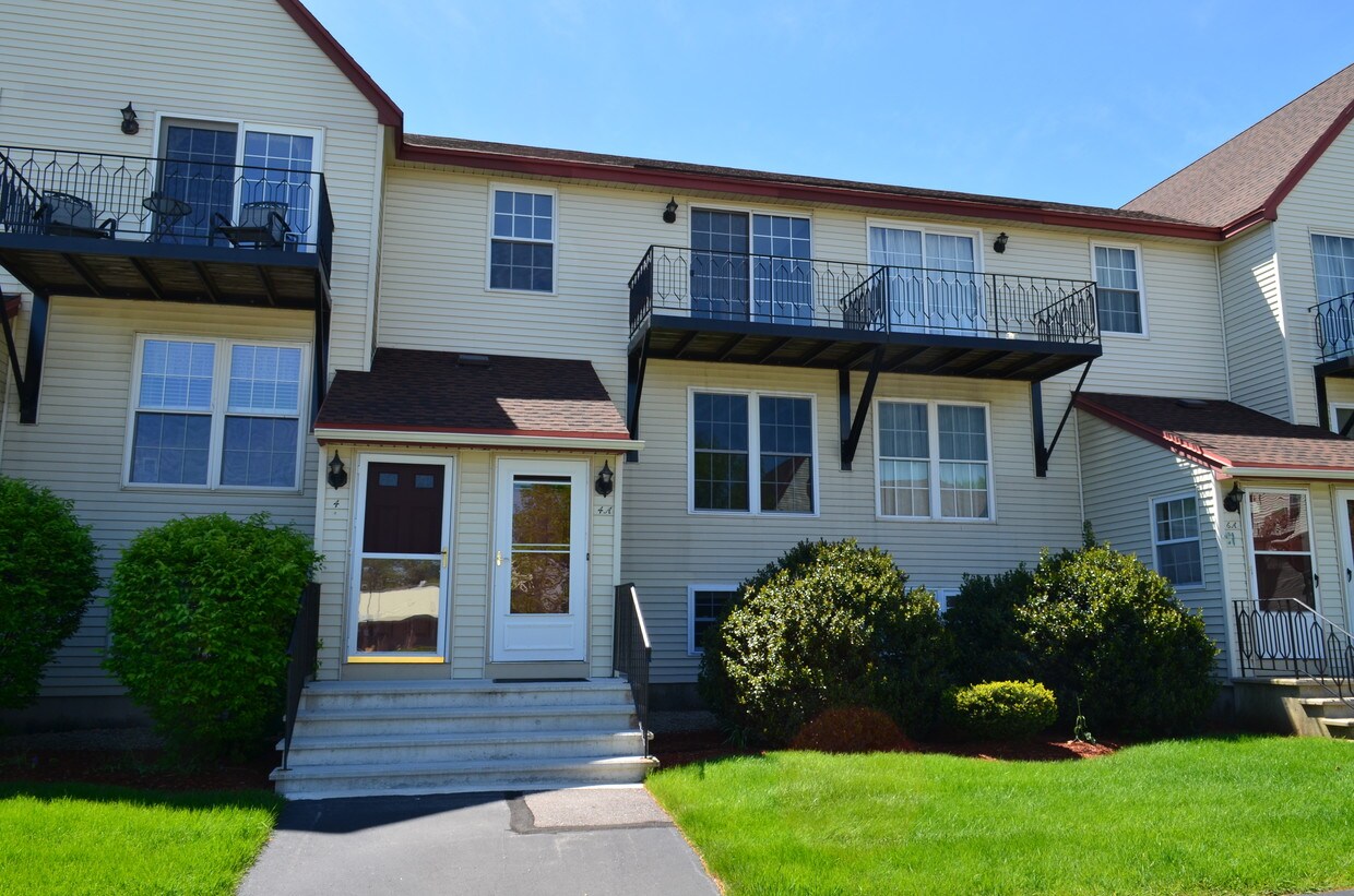 4 E Ridge Rd, Merrimack, NH 03054 Townhome Rentals in Merrimack NH