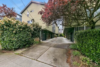Building Photo - 4781 35th Ave S