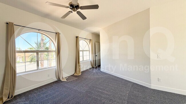 Building Photo - 1401 W Sandpiper Dr