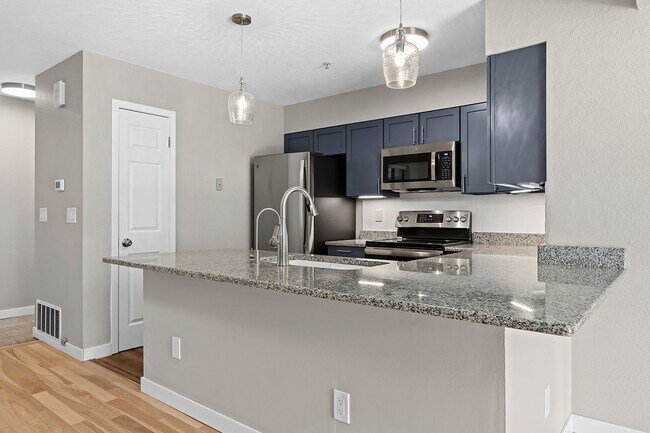 Foto del edificio - Newly renovated 2-bed, 2-bath condo in Wes...