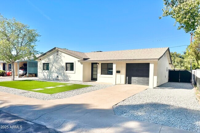 Foto del edificio - 7754 E Verde Ln