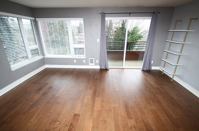 Foto del edificio - SEATTLE 2 BED, 1 BATH CONDO FOR RENT AVAIL...