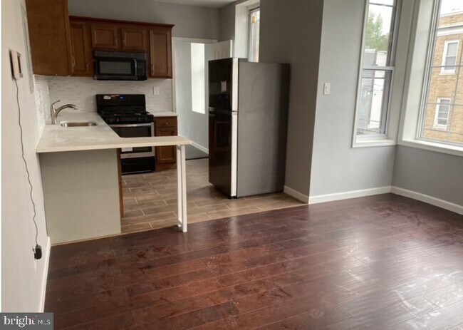 Building Photo - 838 Corinthian Ave