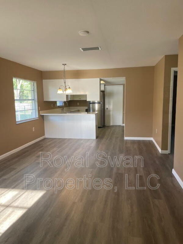 Foto del edificio - 724 Zella Ln