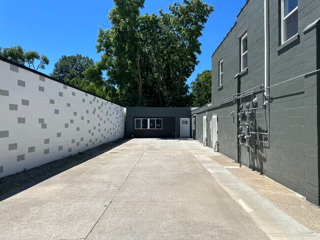 Foto del edificio - 780 Columbia Ave