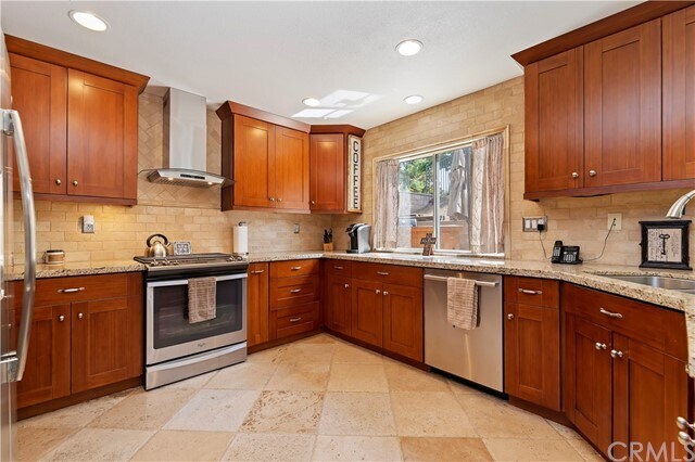 Foto del edificio - 782 Viewtop Ln
