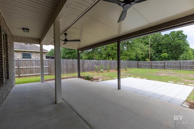 Building Photo - 660 Turquoise Dr