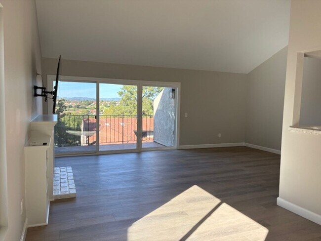 Foto del edificio - Remodeled Oaks North View Condo