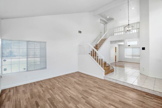 Foto del edificio - Coming Soon! Your Perfect Two-Story 4 Bedr...