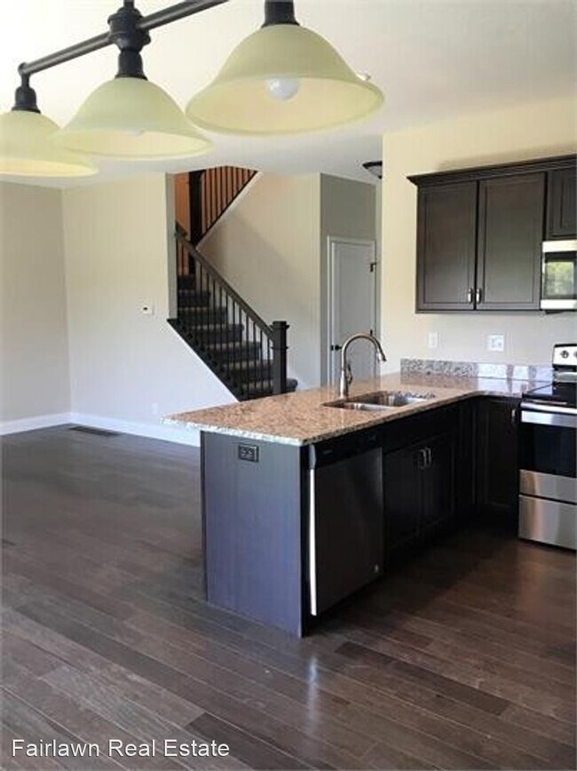 Building Photo - 3 br, 2.5 bath House - 754 Sedgegrass Dr.