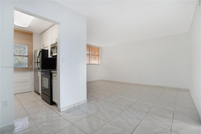 Foto del edificio - 1475 NE 125th Ter