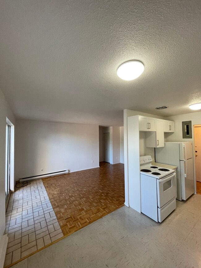 Building Photo - 73 Conroy Cres